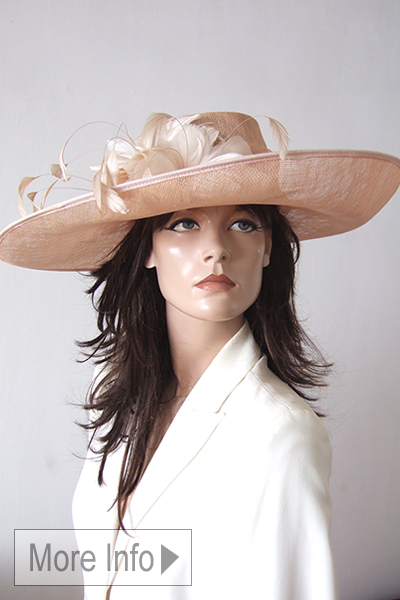 Nigel Rayment Hats, Apricot Mother of the Bride Hat. Mother of the bride hat hire. Apricot Hat for Mother of the Bride, Ascot Hats