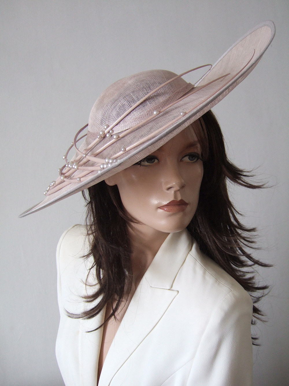 Oyster Pink Wedding Guest Hats 2025. Blush Pink Hats for Royal Ascot 2025. Pale Pink Hatinator Hats, Formal Hat Hire 2025. Hat Hire Berkshire. Palest Pink Wedding guest hats 2025. Hats for Hire 2025. Pale Pink Ladies Wedding Hats. Pale Pink Mother of the Bride Hats 2025. Royal Ascot Hat Rental 2025. Wedding Hats for Hire UK 2025. Hire Hats for Epsom Races 2025.