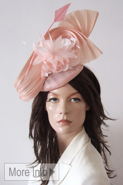 Baby Pink Floral Hat. Royal Ascot Hat Hire 2026. Pink Mother of the Bride Hats 2065. Pink Mother of the Bride Fascinator. Pink Hats for Royal Ascot 2026. Pink Fascinator for the Races 2026. Hat Hire Berkshire.