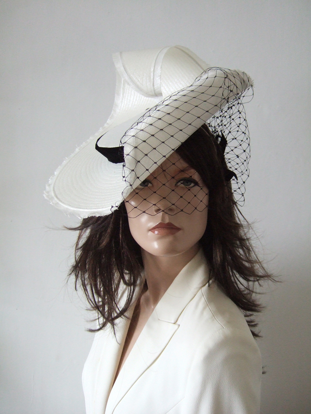 Black and White Hat for Royal Ascot 2026. Royal Ascot Hat Rental 2025. Hat Hire Berkshire. Amazing Royal Ascot Hats 2026. Fashionable Royal Ascot Hats. Hats for Hire 2026. Wedding Guest Hats 2026. Royal Ascot Hat Rental 2026. Formal Wedding Hats for Hire UK 2026. Hats for Epsom Races 2026.